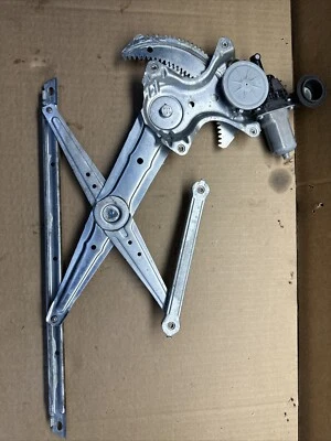 OEM Toyota 85710-AE010 Front Right WINDOW Regulator w/MOTOR Corolla 2014-2019 Foto 1 de 4