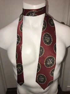 Corbata de seda Christian Dior Monsieur roja con patrón floral repetido tejida en Italia - Imagen 1 de 9