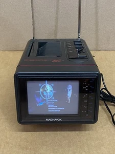 De colección Magnavox CJ3922 Vista Perfecta 5” Color TV Retro Juegos Probado Funciona - Imagen 1 de 14