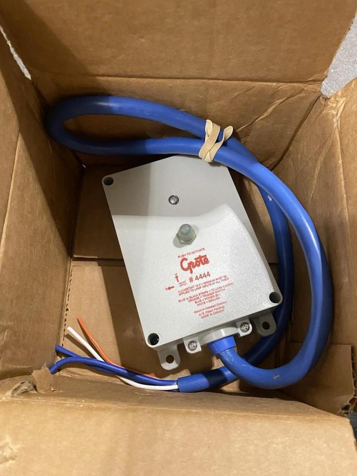 Grote 44440 Automatic Electronic Dome Light Switches With Timer, - Image 1 of 2