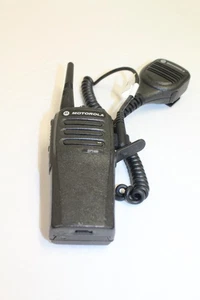 Motorola DP1400 Handfunkgerät mit PMMN4013A Mikrofon Set Rechnung MwSt - Bild 1 von 3