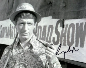 Television Autograph: GEORGE LAYTON (It Ain't Half Hot Mum) Signed Photo - Picture 1 of 1