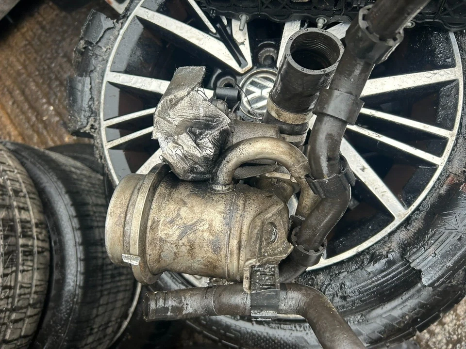 2015+ ŠKODA FABIA VW POLO 1.4 TDI CUSB EGR ENFRIADOR 04B131501 Foto 1 de 3