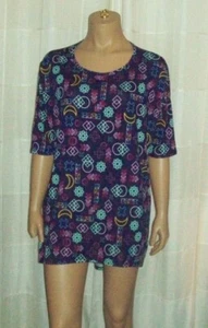 Größe M LuLaRoe schwarz mit mehrfarbigen Designs Kurzarm Oberteil - Bild 1 von 3