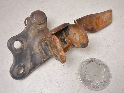 89 SUPORTE DE MONTAGEM YAMAHA XT350 LADO DIREITO FOOTPEG PÉ PEG DEGRAU - Imagem 1 de 4