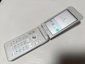KYOCERA GRATINA KYF37 Android Flip Phone White Unlocked From Japan - Picture 1 of 9