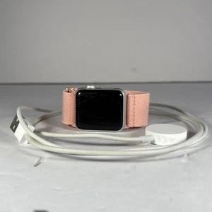 Apple Watch Series 3 38mm Silver Aluminum GPS Smart Watch - A1858 - Zdjęcie 1 z 7