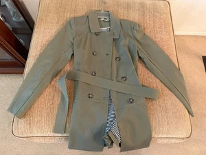 Damen 41 Weißdorn Gürtel Trenchcoat Jacke grün Größe M - Nahtfixierung - Bild 1 von 5