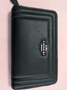 COACH Medium ID Zip Wallet Border Quilting Pebble Leather Metallic Ivy Green - Picture 1 of 4
