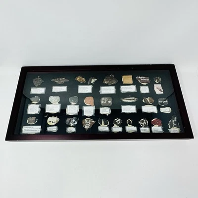 25+ Artefactos de Naufragio en Vitrina USS Olympia Pocahontas Era de la Guerra Civil Foto 1 de 4