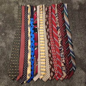 Lote mixto de 18 corbatas para hombre Giorgio Armani/Christian Dior/Hilfiger/Valeriano - Imagen 1 de 19