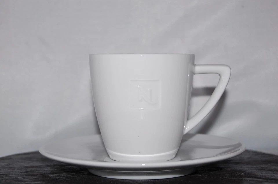Kaffeetasse 2tlg. mit Untertasse weiss Nespresso Collection - Bild 1 von 1