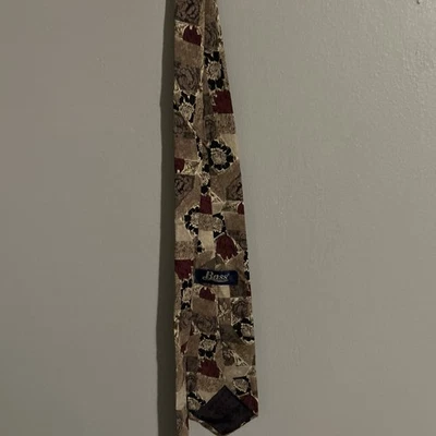 Corbata de cuello para hombre Bass 100 % seda patrón de hojas de otoño hecha en EE. UU. Foto 1 de 4