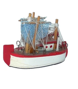 modellboot - schiff aus Holz - Fischerboot Miniatur - 3x5x8 cm - Bild 1 von 4