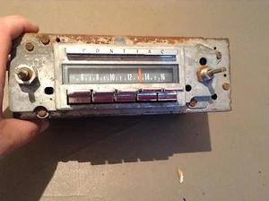 1964 1965 Pontiac Delco AM Radio used original condition Part # 5738045 - Picture 1 of 9