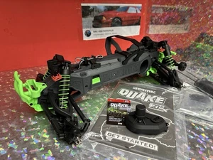 Arrma 1/10 QUAKE 223S 2WD Brushless Ready Monster Truck Roller Chassis GREEN 3S - Picture 1 of 7