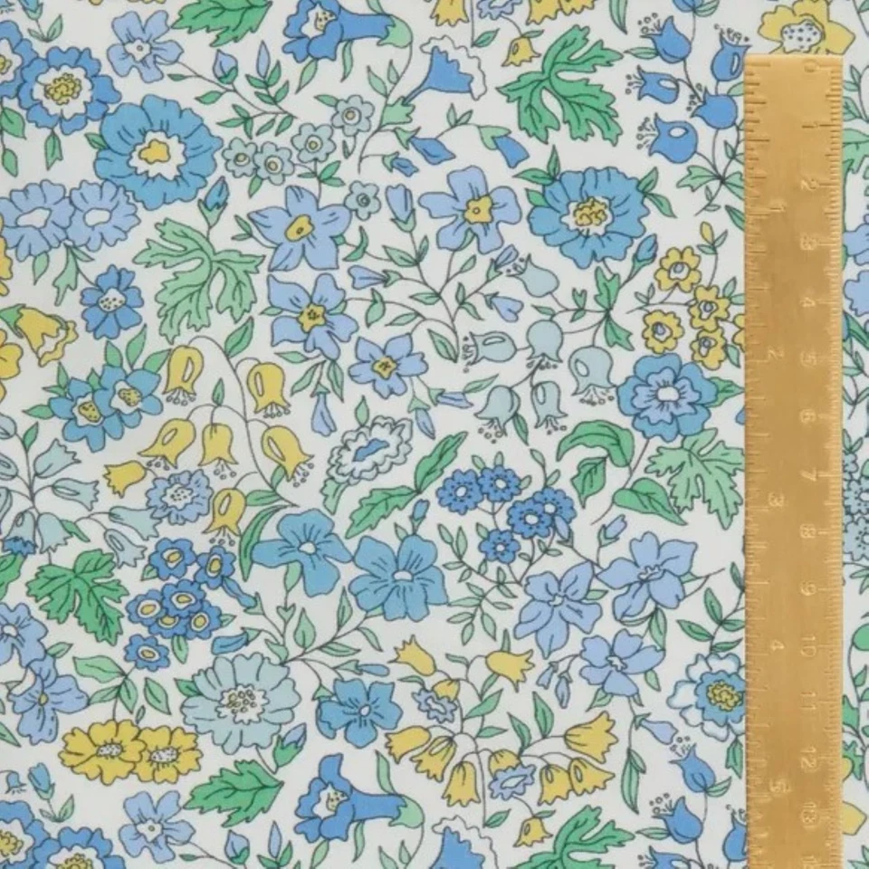 Liberty Tana Lawn Emma Amelia D - Fat Quarter 20" x 26", tela 50 x 67 cm Foto 1 de 1