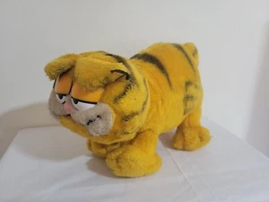 Vintage Garfield Fun Farm Standing Plush - Picture 1 of 10