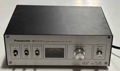 Unidad de sistema Dolby de reducción de ruido Panasonic RP-966, enciende Foto 1 de 3