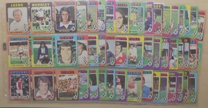 TOPPS Footballer Bubble Gum Cards 1975/76 Red/Grey Backs COMPLETE SET 220 Cards. - Picture 1 of 20