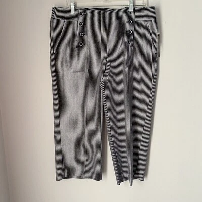 Pantalones cortos a rayas para mujer Larry Levine  Foto 1 de 4