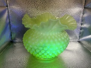Fenton Vaseline Opalescent Hobnail Tricorner Spittoon Vase-Prelogo-Topaz Uranium - Picture 1 of 7