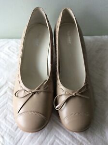 HOTTER PANACHE real leather ladies cream beige slip on shoe size 7/41
