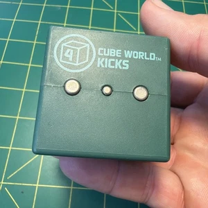 KICKS SERIES 4 GREEN Radica Cube World Tested Working - Picture 1 of 4