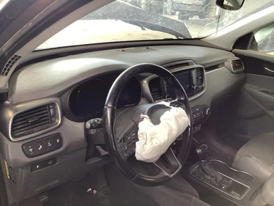 Painel de painel usado serve: 2016 Kia Sorento com alto-falante central grau A - Imagem 1 de 4