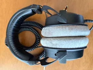 Beyerdynamic DT 770 PRO 250 Ohm Over-Ear Studio Headphones Black Used - Picture 1 of 5