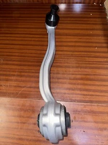 NEU ORIGINAL MERCEDES-BENZ SLK R172 A2043308811 14-19 STEUERARM - Bild 1 von 3