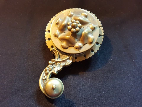 One Reclaimed Antique Brass Victorian Door Bell Ringer Furniture (EH386) Cover