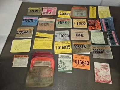 Lote De 25+ LICENCIAS DE CAZA DE CAZA DE CAZA DE CAZA GRANDE VINTAGE DE Pennsylvania y Nueva York años 60-90 #374 Foto 1 de 4