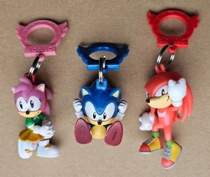 Sonic the Hedgehog Glow in the Dark Keychain Set Bag Clip Hanger Amy Knuckles - Picture 1 of 3