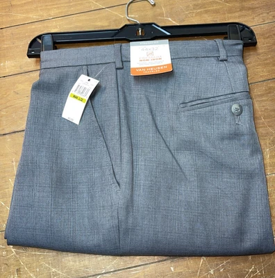 Pantalones de vestir de viajero grises Van Heusen para hombre 44X32 FF sin hierro calce recto Foto 1 de 4
