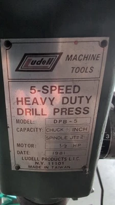 Prensa de taladro de alta resistencia, usada. 5 velocidades, Ludell Foto 1 de 4