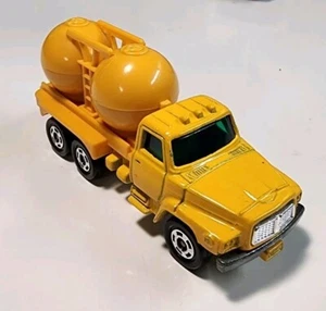 Tomica #16 Yellow Nissan Diesel Truck 1/102 Diecast/Plastic Double Tanker Japan - Picture 1 of 10