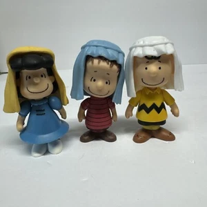 Peanuts Mini 3" Figure Christmas Pageant Nativity Scene Playset Snoopy Charlie - Picture 1 of 13