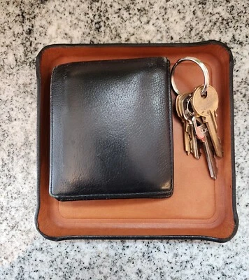 Bandeja valet de cuero.  Cuero formado, organizador, bandeja catchall, elige color Foto 1 de 4