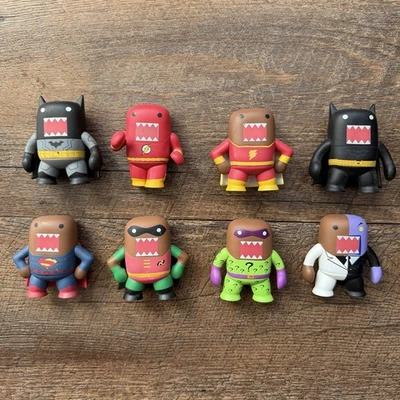 Lote de 8 figuras de vinilo de plástico Funko Mystery Mini X DC Comics Domo 2012 juguetes Y2K Foto 1 de 4