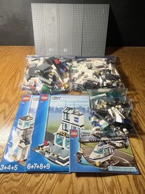 Lego City: Police Headquarters (7744) Incomplete Set + Police helicopter (7741)