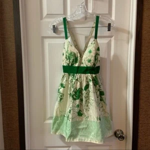 Robe femme Tracy Reese en soie imprimé vert/crème dos croisé taille 0 - Photo 1/10