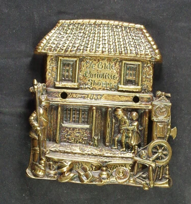 Llamador de puerta Ye Olde Curiositie Shoppe principios del siglo XX detalle 8,5 cm Charles Dickens Foto 1 de 4