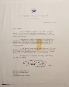 Autographed 1960 DICK NIXON Typed Campaign Supporter Letter signed Richard VP - Picture 1 of 3