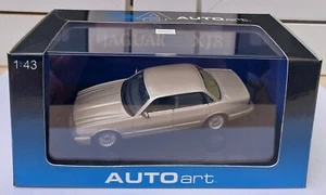 Jaguar XJ8 super berline gold Autoart 53573 MIB xj6 xj12 xj40 daimler neo V RARE - Imagen 1 de 4