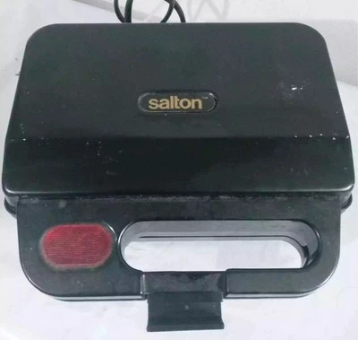 Salton Snack 'N' Sandwich Maker SA-10 Black Cuts & Seals Non Stick Tested - Image 1 of 4