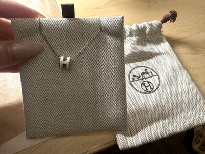 Collar colgante Hermes Pop H mini plata blanca Foto 1 de 3
