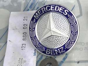  NOS Mercedes grille repair set with emblem (M5 screw) W123 models!  - Picture 1 of 3