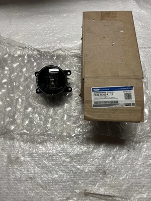 New OEM Genuine Ford Fog Light 2015-2023 Mustang Transit Connect FR3Z-15200-A  - Image 1 of 4