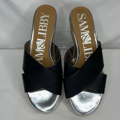 Sandalia de tacón de cuña de corcho con correa cruzada color tostado negro SAM & LIBBY para mujer talla 9” Foto 1 de 4